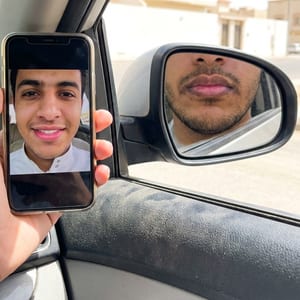 مقارنة بين صورة قديمة واللون الحالي